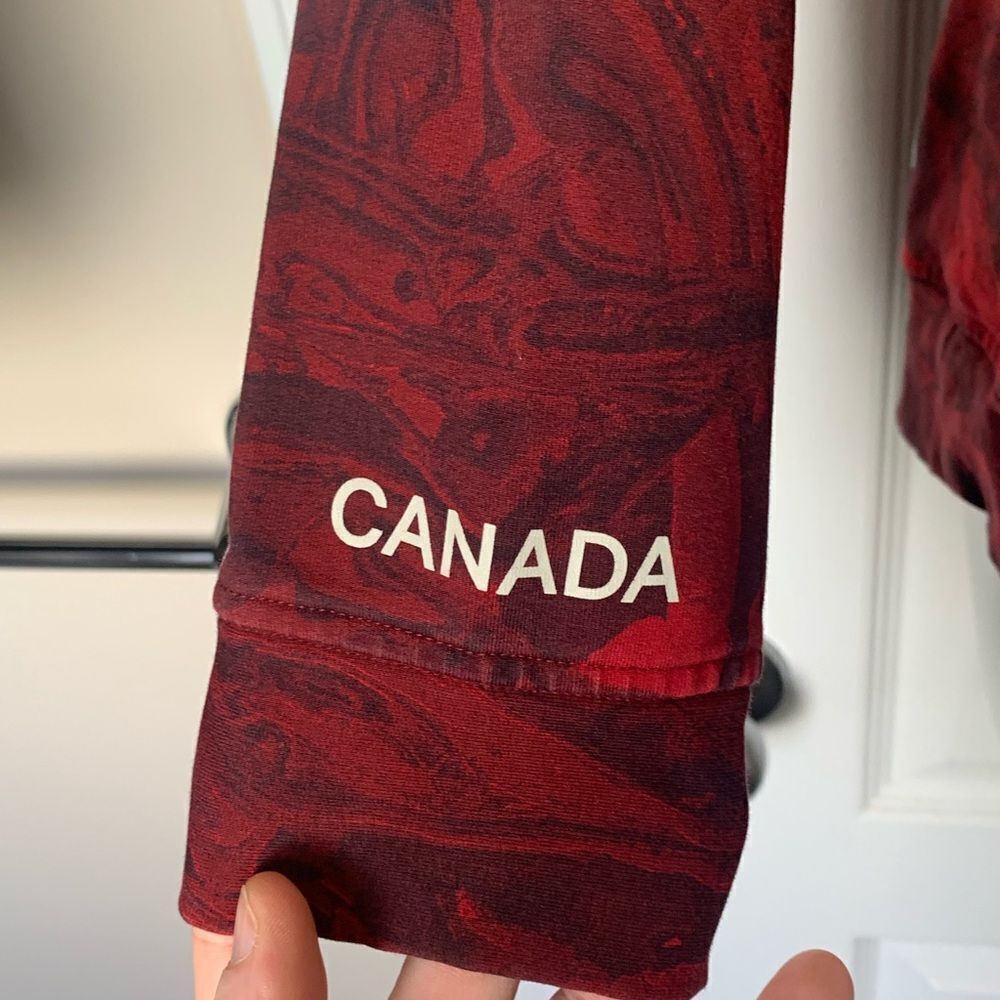 Lululemon Olympic Red Patterned Hoodie - Picture 4 of 5